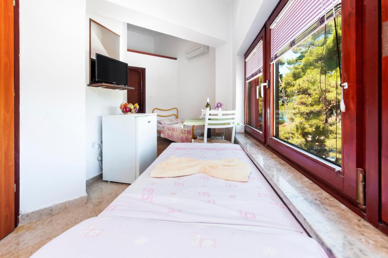 Near Beach And Rovinj Center 4 Apartment Exterior photo